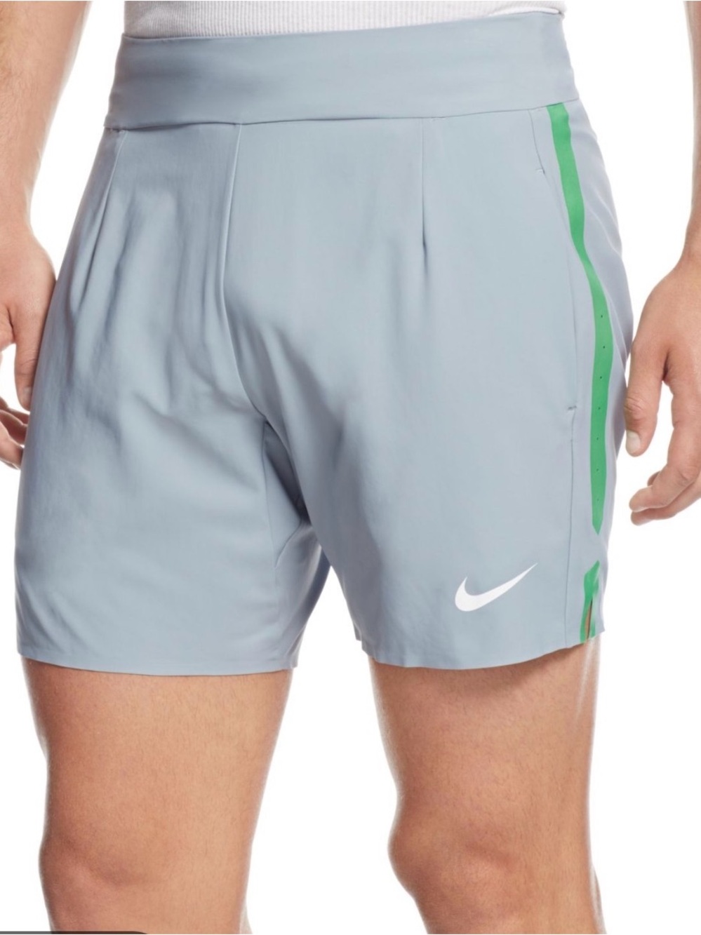 Nike Mens Premier Gladiator 7"
Shorts - Dove Grey/Green size small